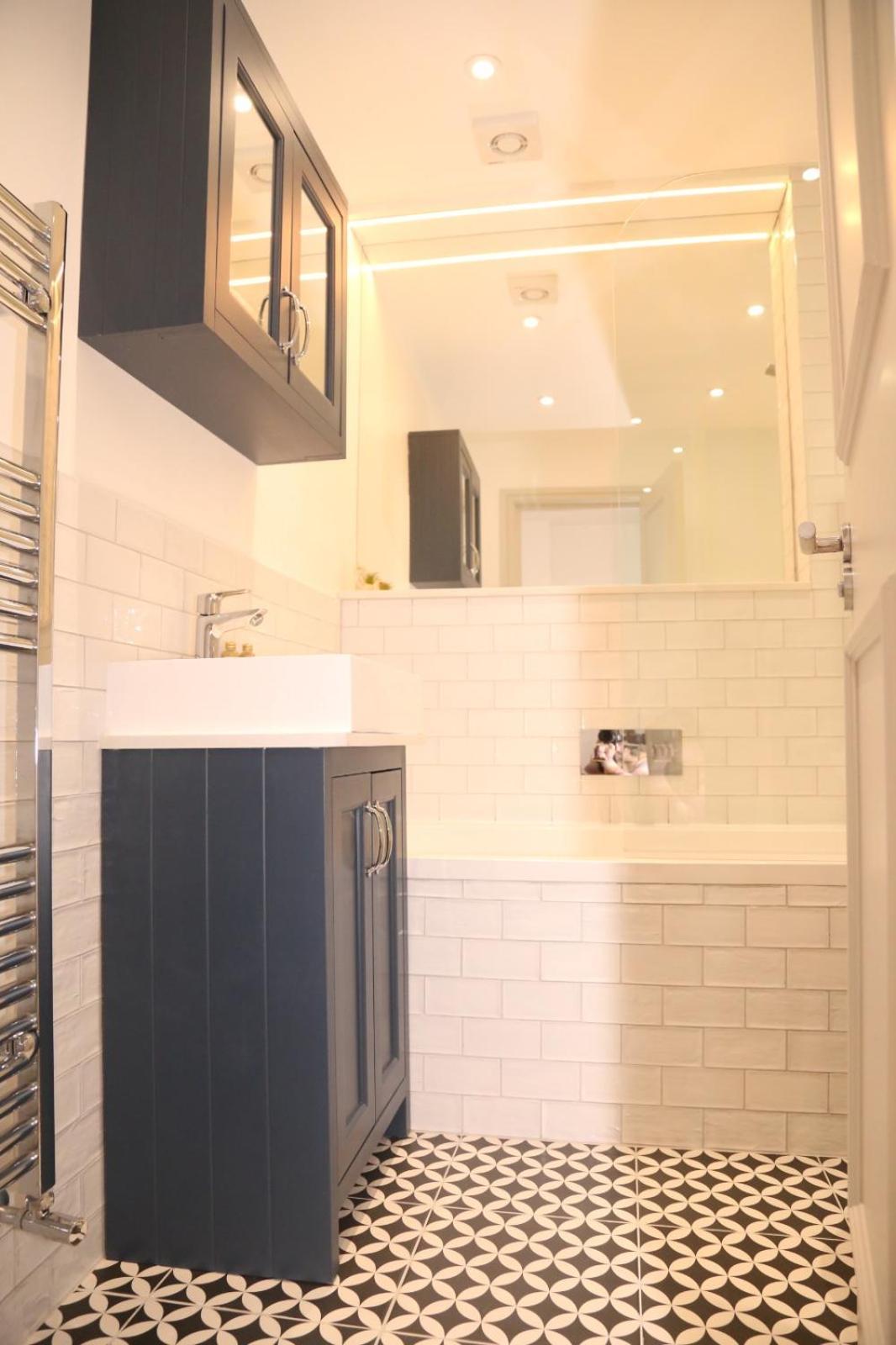 Star London Edgware Road 2-Bed Haven Apartment Bagian luar foto